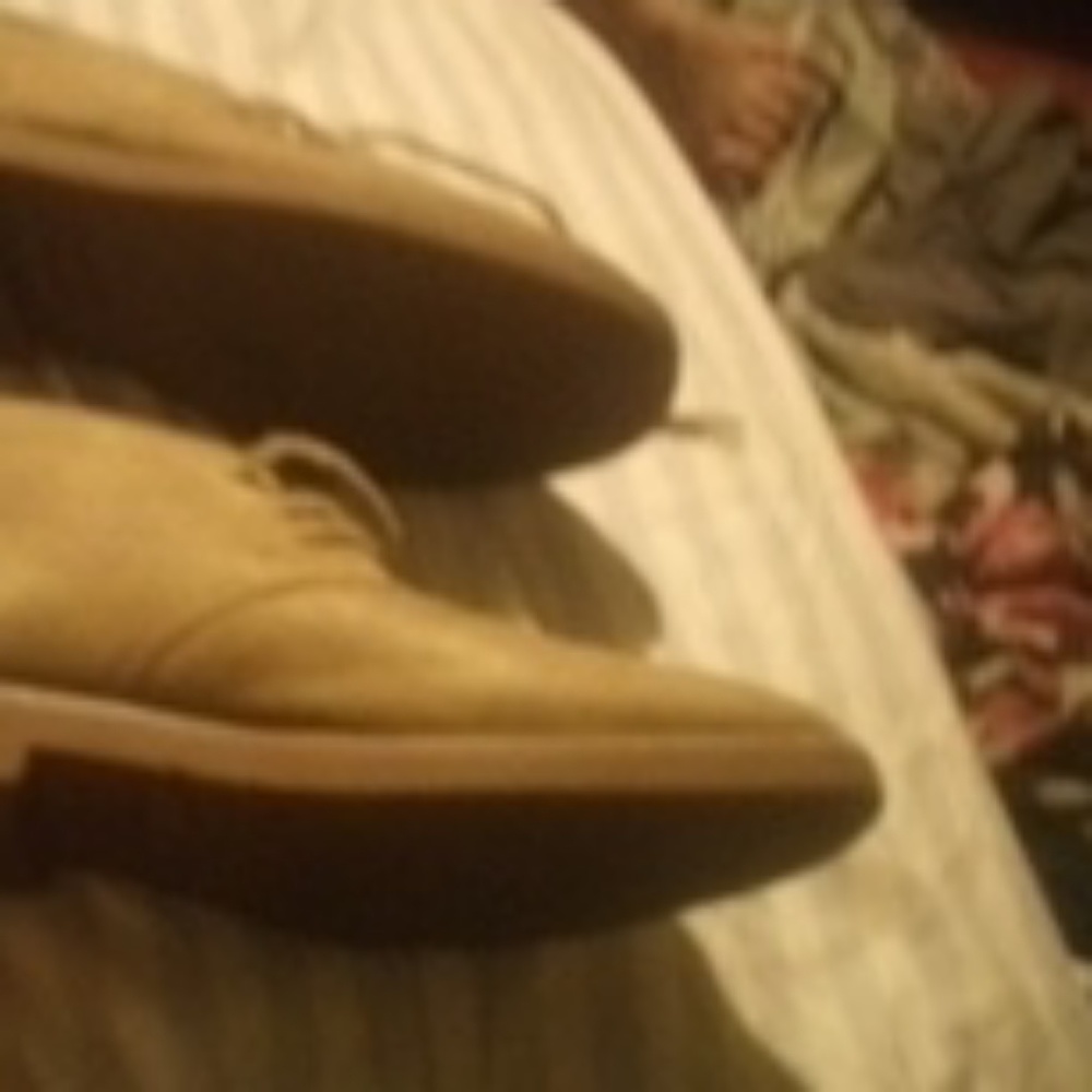 Shoes - Picture 4 of 4